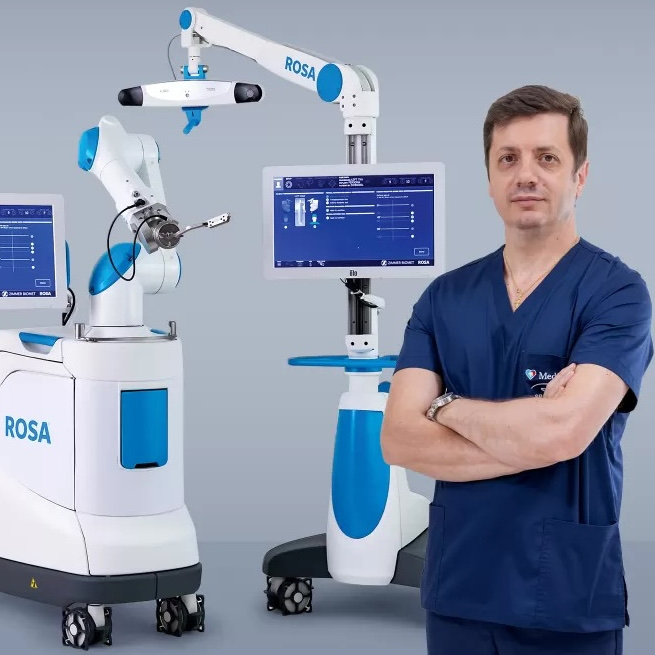 Dr Chitea Claudiu si rotot ROSA